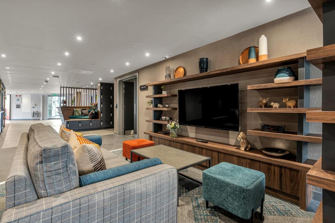 Roomzzz Edinburgh Bagian luar foto