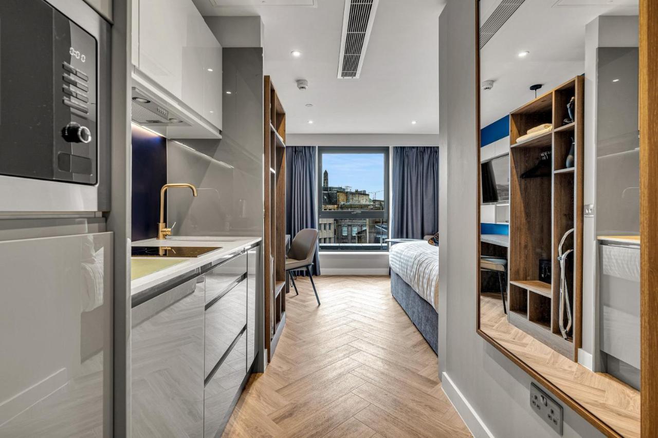 Roomzzz Edinburgh Bagian luar foto