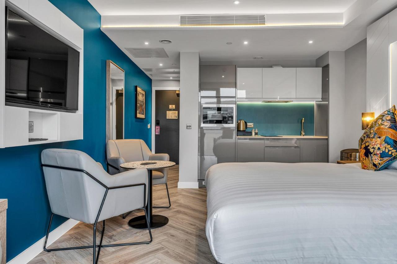 Roomzzz Edinburgh Bagian luar foto