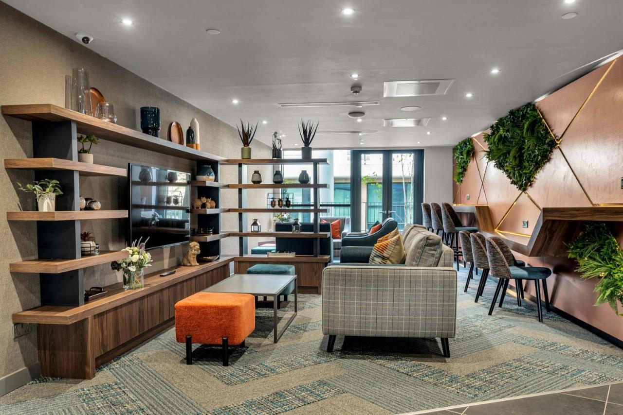 Roomzzz Edinburgh Bagian luar foto