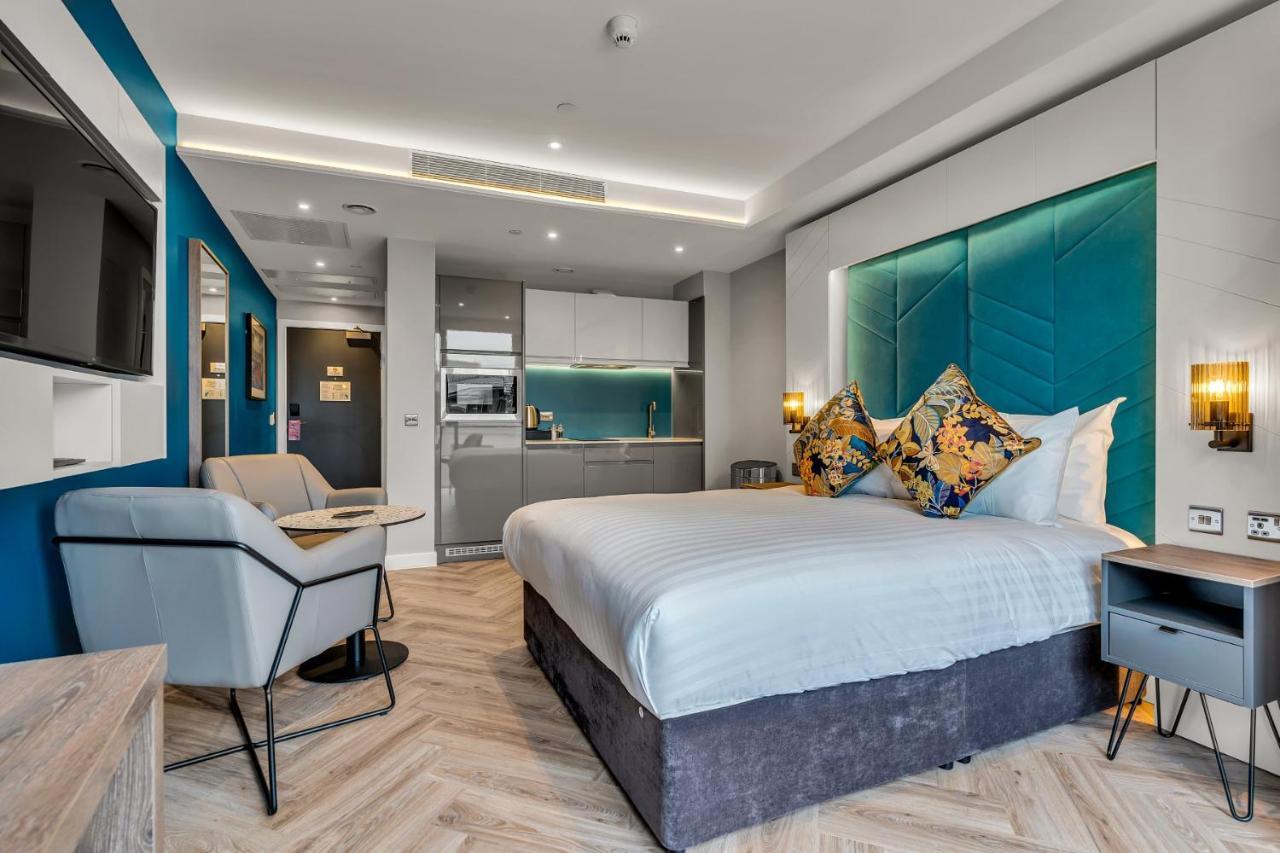 Roomzzz Edinburgh Bagian luar foto