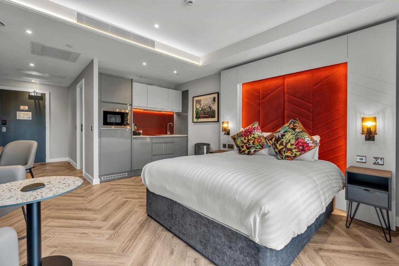 Roomzzz Edinburgh Bagian luar foto