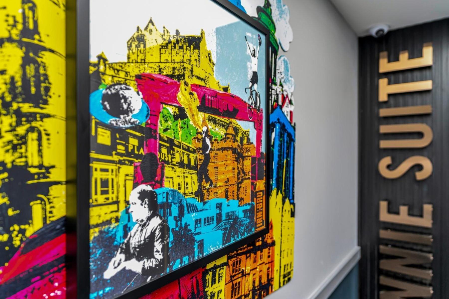 Roomzzz Edinburgh Bagian luar foto