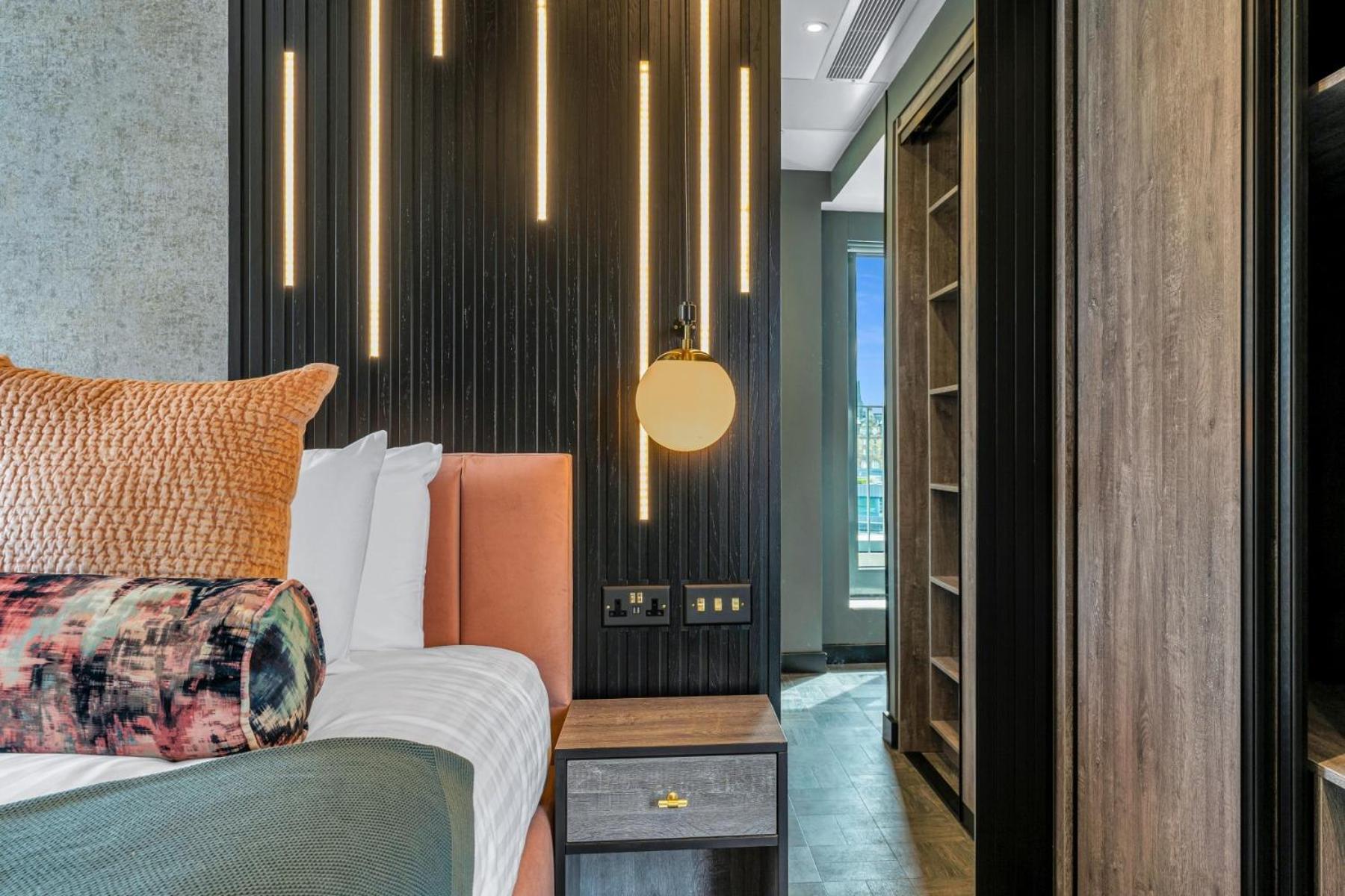 Roomzzz Edinburgh Bagian luar foto